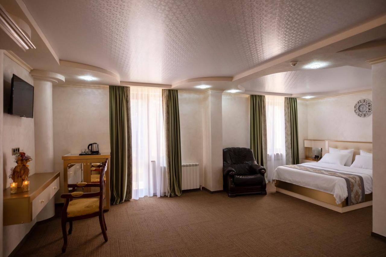 Hotel Georgia Gold Gori Exterior foto